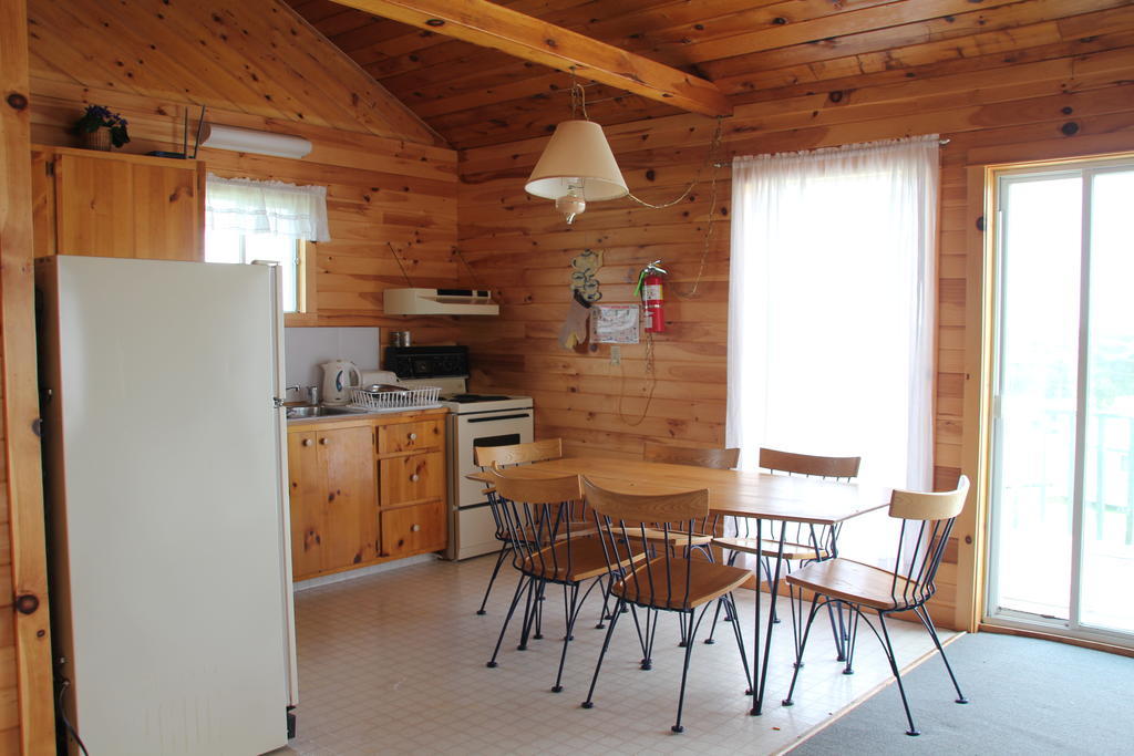 Chalets Grand Pre Cottages North Rustico Room photo